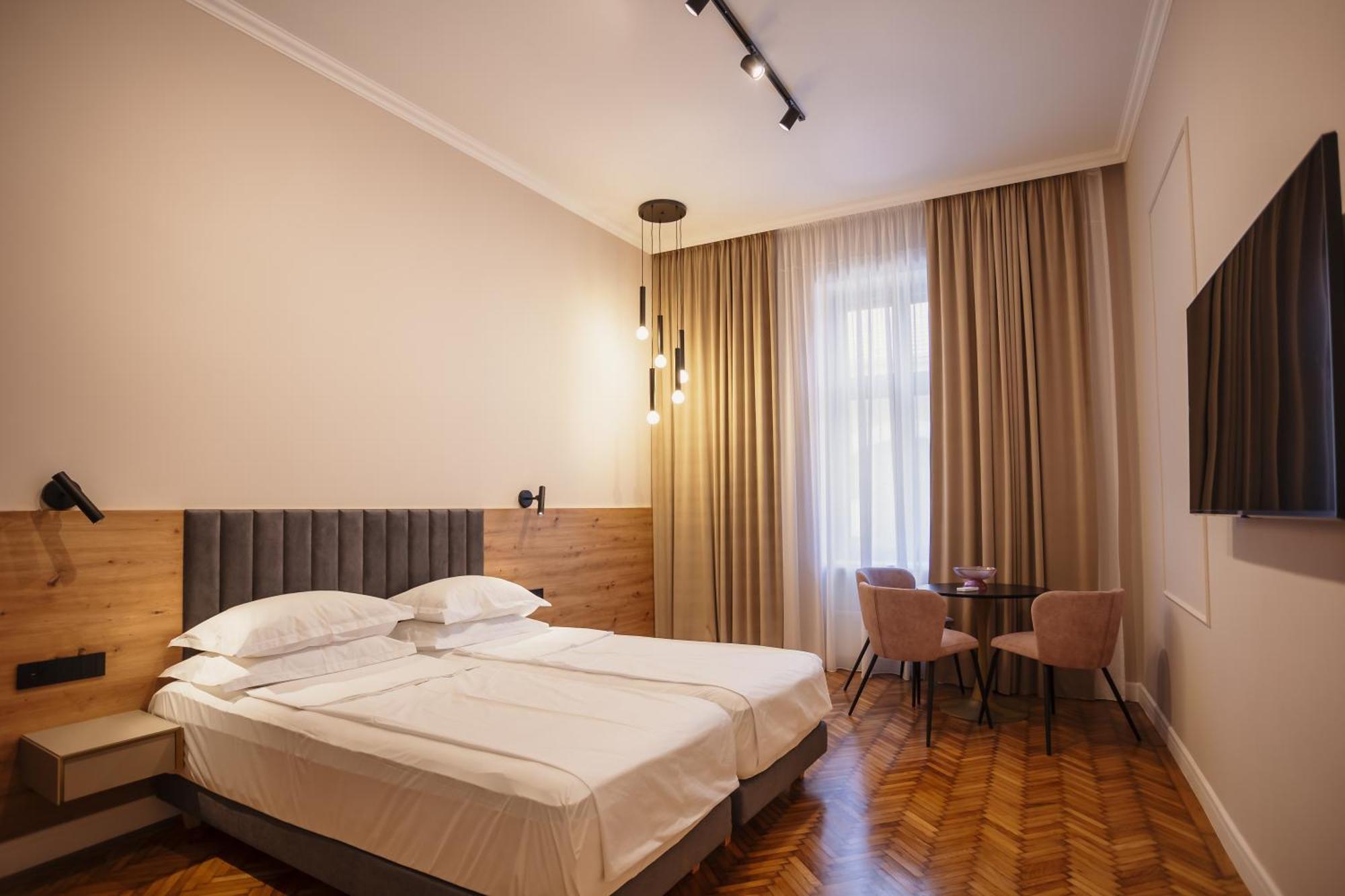 Bloom Downtown Suites Клуж-Напока Экстерьер фото