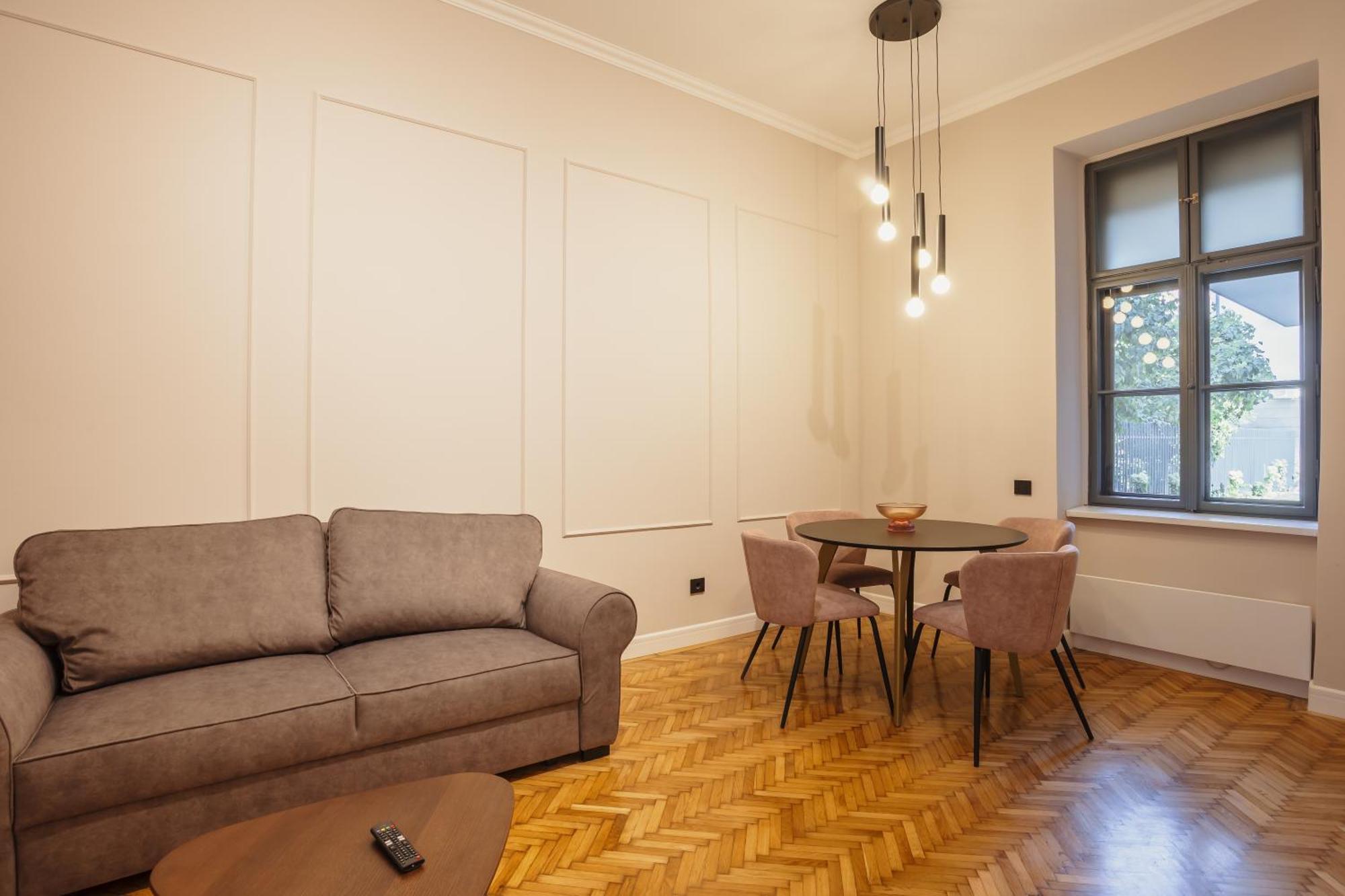 Bloom Downtown Suites Клуж-Напока Экстерьер фото